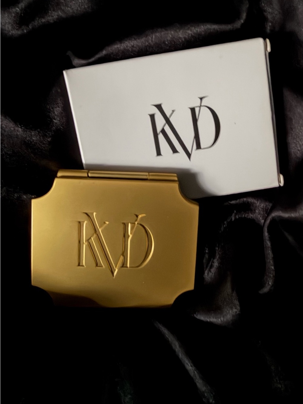KVD Vegan Beauty Collectable Mirror - Picture 4 of 5